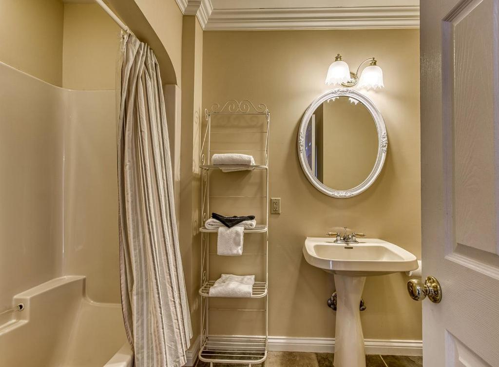 Ober Hideaway, Hot Tub, Wifi, 1089 Free Tickets Each Paid Day, Dollywood And More Gatlinburg Exterior foto